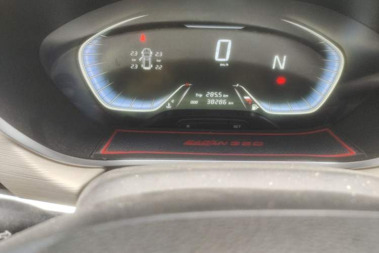 Used Baojun 360 2018 1.5L Automatic Luxury Version China V Odometer Close Up
