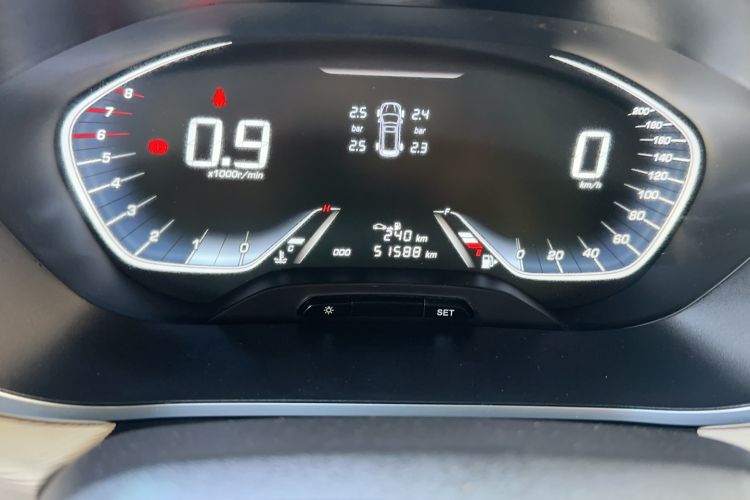 Used Baojun 360 2018 1.5L Manual Luxury Edition China V Odometer Close Up