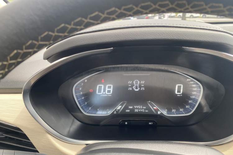 Used Baojun 360 2018 1.5L Manual Luxury Edition China V Odometer Close Up
