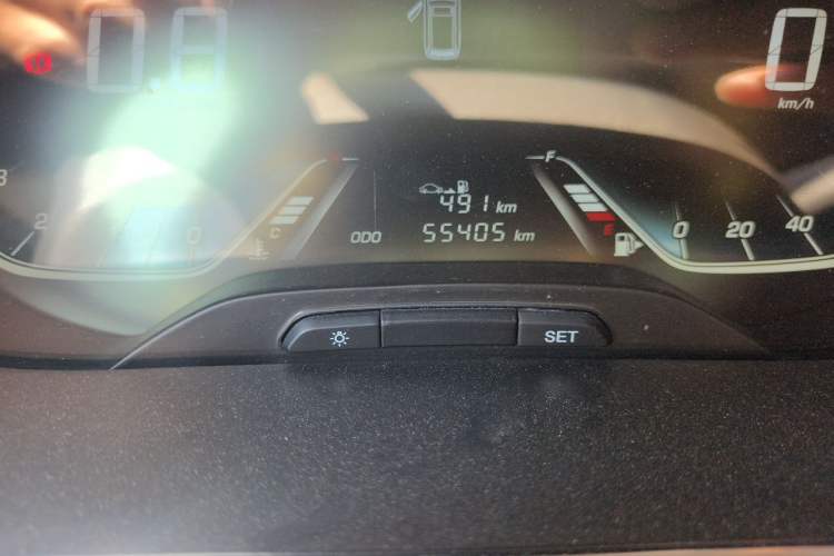 Used Baojun 360 2018 1.5L Manual Elite Version National V Odometer Close Up