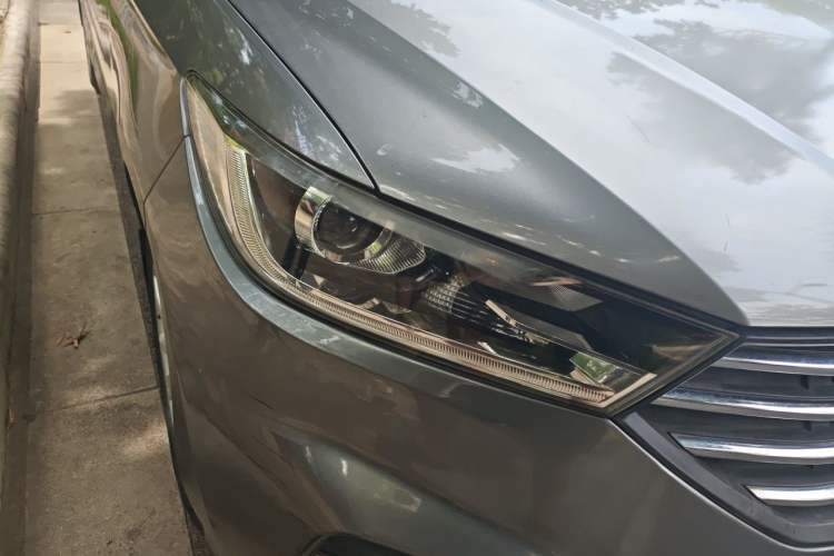 Used Baojun 360 2018 1.5L Manual Elite Version National V Right Front Headlight