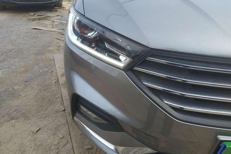 Used Baojun 360 2018 1.5L Manual Luxury Edition China V Right Front Headlight