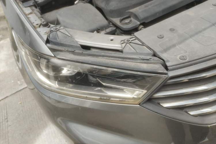Used Baojun 360 2018 1.5L Automatic Luxury Version China V Right Front Headlight