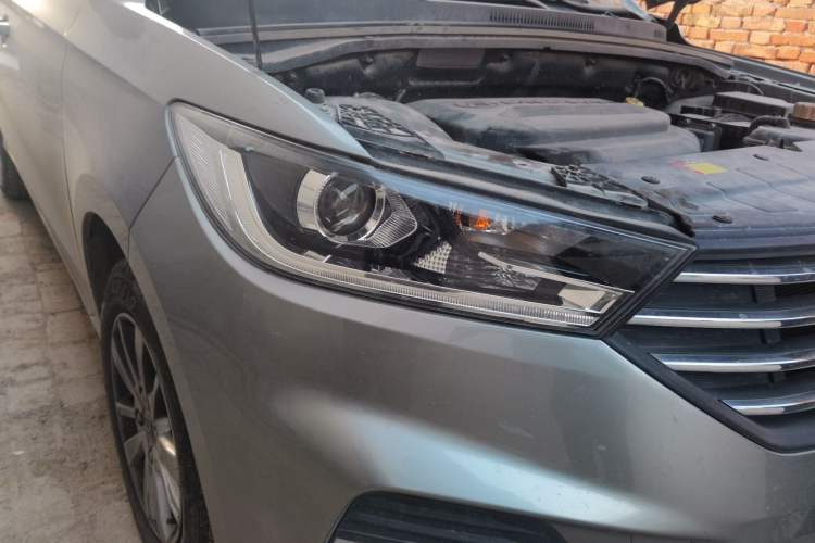 Used Baojun 360 2018 1.5L Manual Elite Version National V Right Front Headlight
