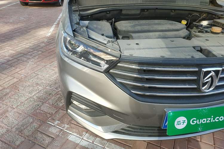 Used Baojun 360 2018 1.5L Manual Luxury Edition China V Right Front Headlight