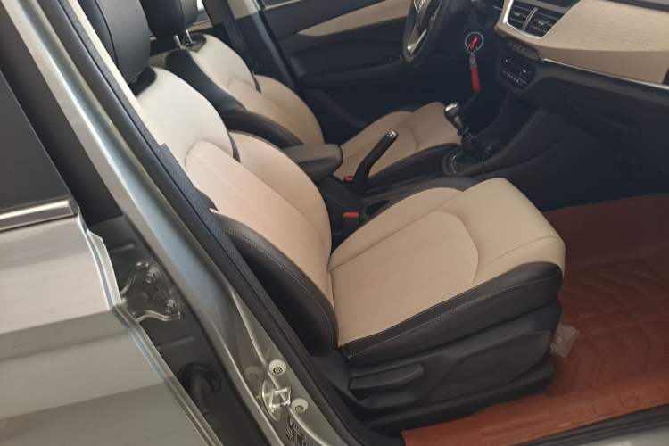 Used Baojun 360 2018 1.5L Manual Luxury Edition China V Right Front Seat
