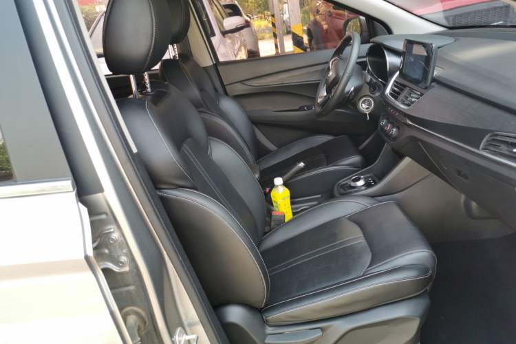 Used Baojun 360 2018 1.5L Automatic Elite Version National V Right Front Seat