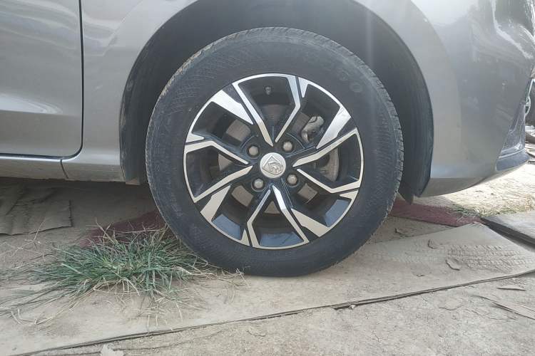Used Baojun 360 2018 1.5L Manual Luxury Edition China V Right Front Wheel Hub