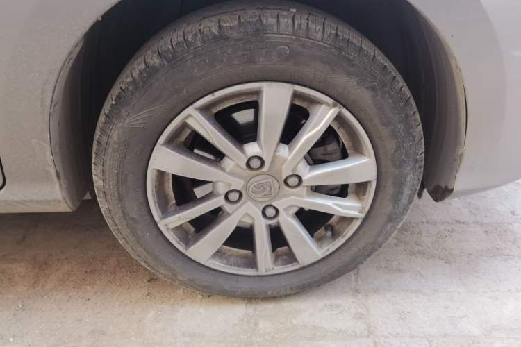 Used Baojun 360 2018 1.5L Manual Elite Version National V Right Front Wheel Hub