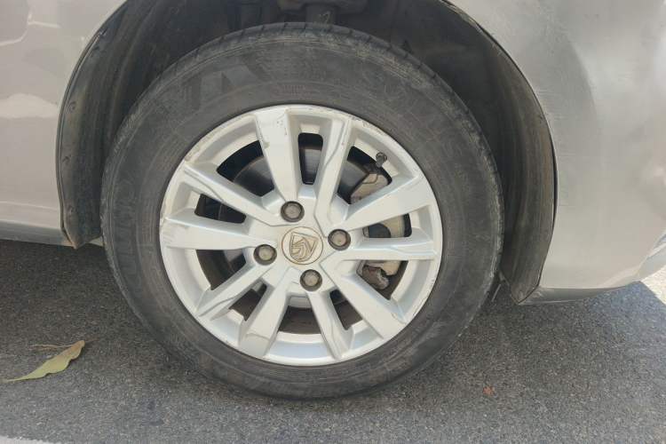 Used Baojun 360 2018 1.5L Manual Elite Version National V Right Front Wheel Hub