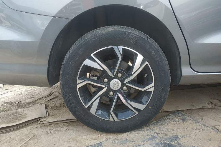 Used Baojun 360 2018 1.5L Manual Luxury Edition China V Right Rear Wheel Hub