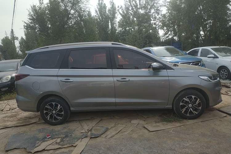 Used Baojun 360 2018 1.5L Manual Luxury Edition China V Right Side