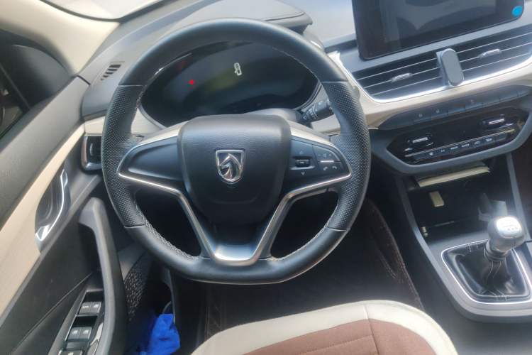 Used Baojun 360 2018 1.5L Manual Luxury Edition China V Steering Wheel