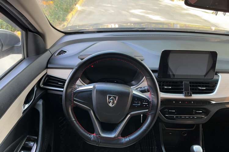 Used Baojun 360 2018 1.5L Manual Luxury Edition China V Steering Wheel