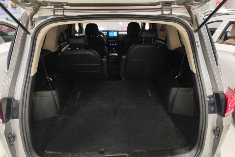 Used Baojun 360 2018 1.5L Manual Elite Version National V Trunk