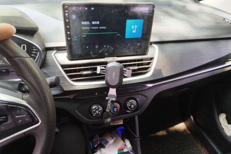 Used Baojun 360 2018 1.5L Manual Elite Version National V Audio And AC Panel