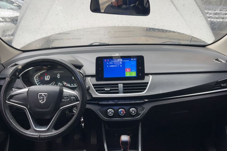 Used Baojun 360 2018 1.5L Manual Elite Version National V Center Console