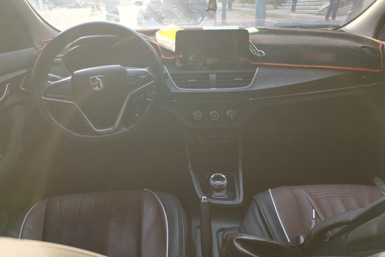 Used Baojun 360 2018 1.5L Automatic Elite Version National V Center Console