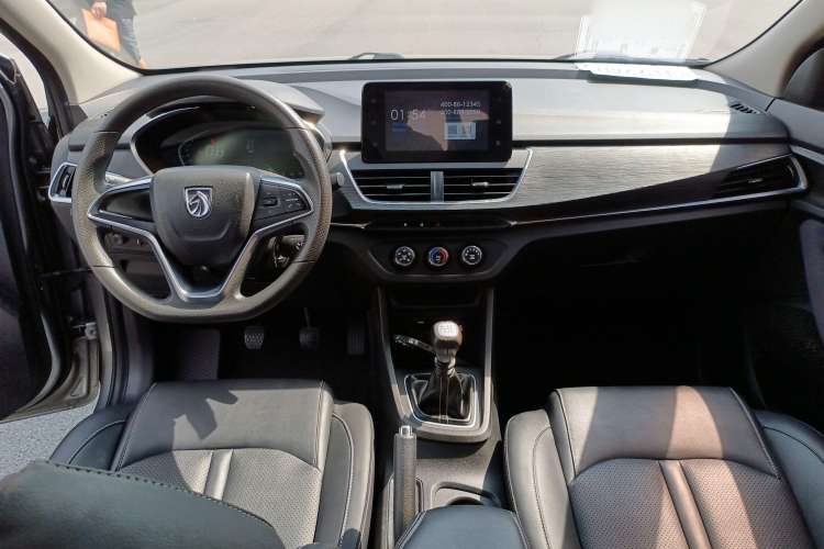 Used Baojun 360 2018 1.5L Manual Elite Version National V Center Console