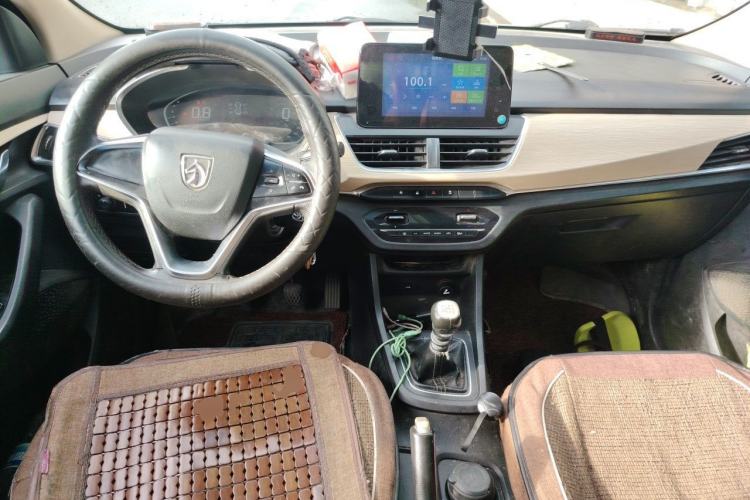 Used Baojun 360 2018 1.5L Manual Luxury Edition China V Center Console