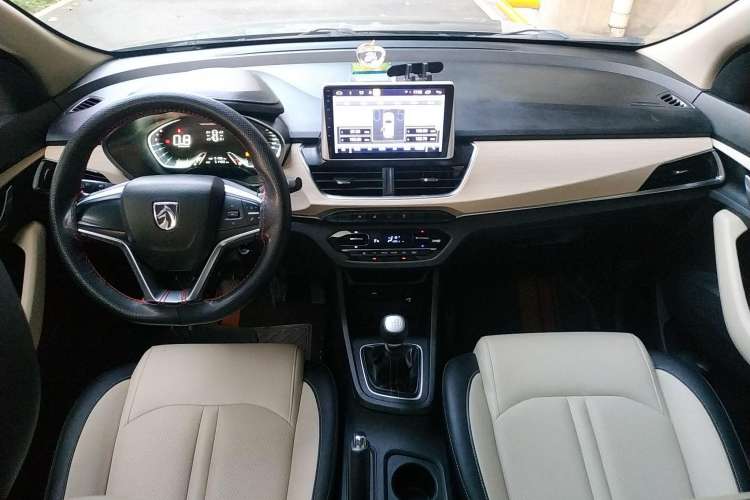 Used Baojun 360 2018 1.5L Manual Luxury Edition China V Center Console