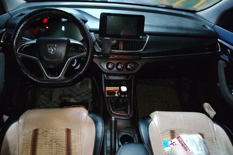 Used Baojun 360 2018 1.5L Manual Elite Version National V Center Console