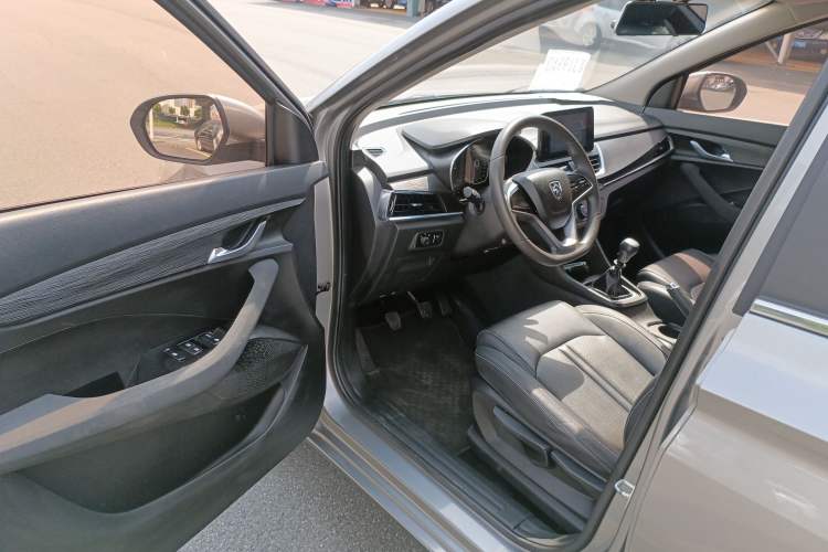 Used Baojun 360 2018 1.5L Manual Elite Version National V Driver Seat