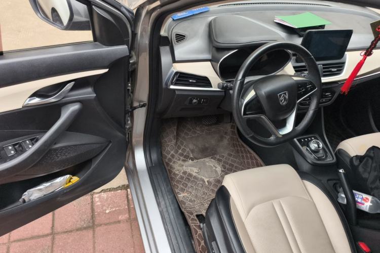 Used Baojun 360 2018 1.5L Automatic Luxury Version China V Driver Seat