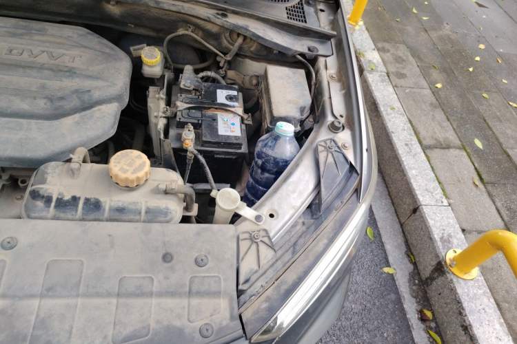 Used Baojun 360 2018 1.5L Manual Luxury Edition China V Engine Bay Left