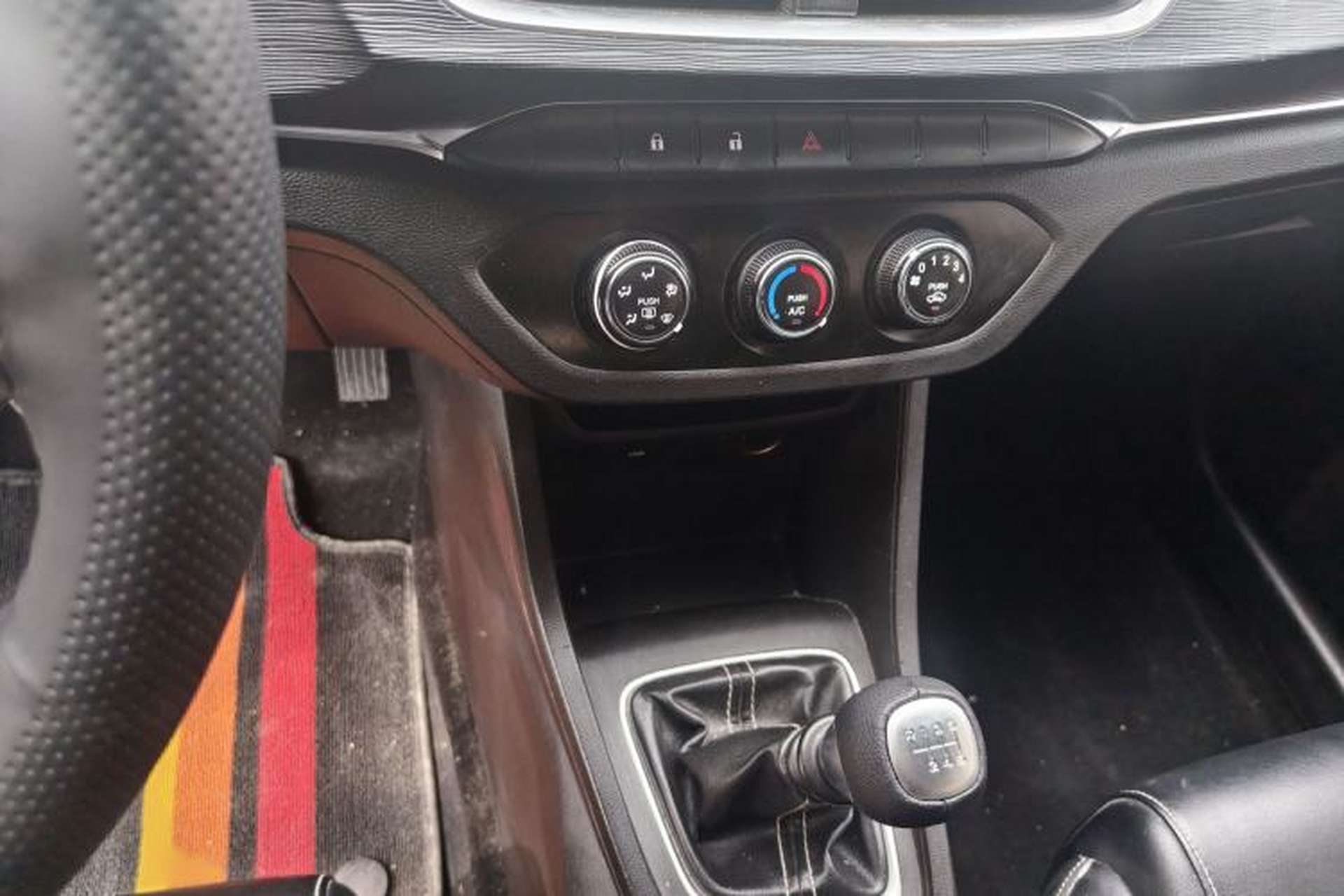 Used Baojun 360 2018 1.5L Manual Elite Version National V Gear Lever