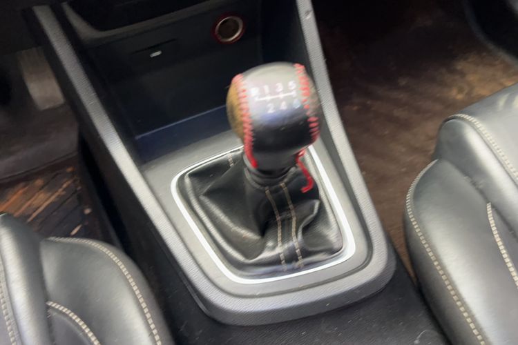 Used Baojun 360 2018 1.5L Manual Elite Version National V Gear Lever