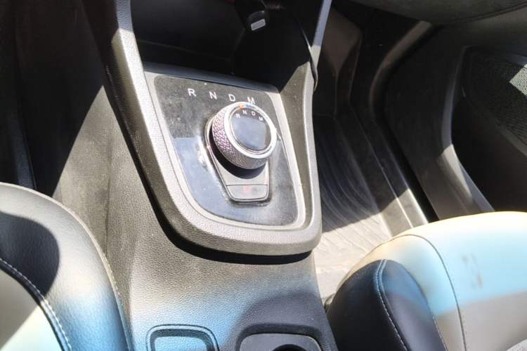Used Baojun 360 2018 1.5L Automatic Luxury Version China V Gear Lever