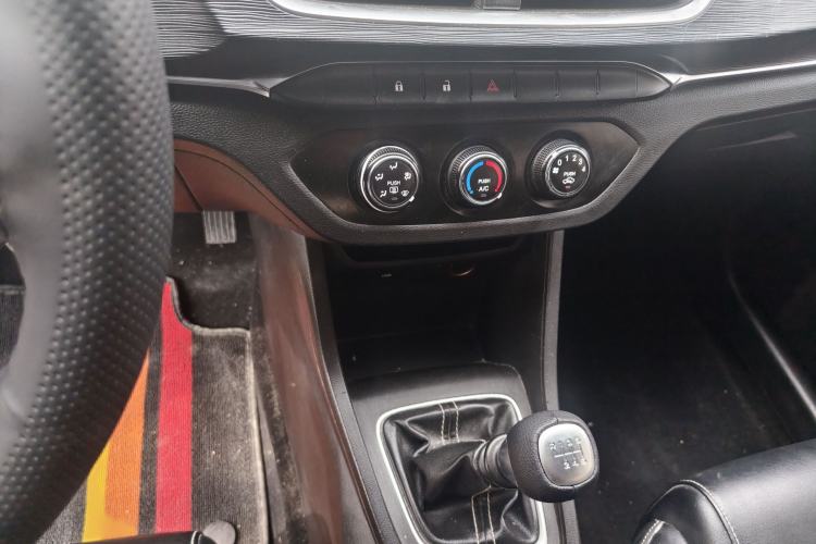 Used Baojun 360 2018 1.5L Manual Elite Version National V Interior 8