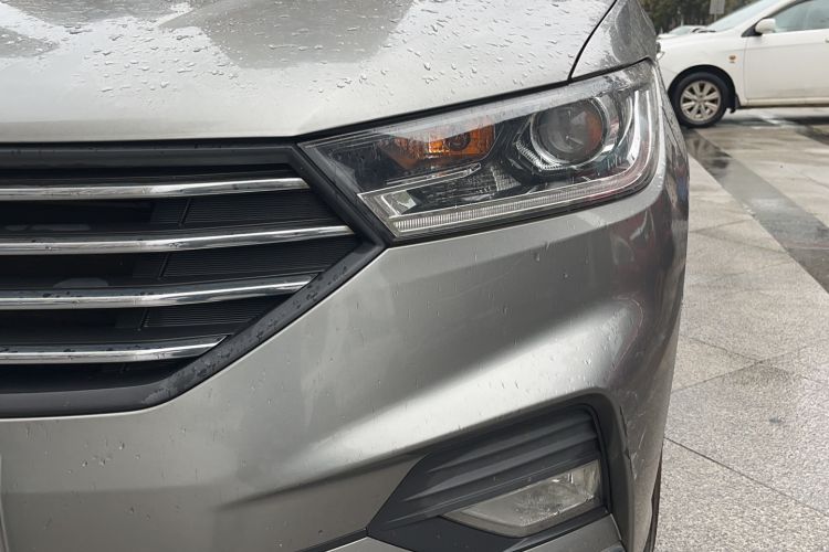 Used Baojun 360 2018 1.5L Manual Elite Version National V Left Front Headlight