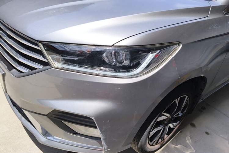 Used Baojun 360 2018 1.5L Automatic Luxury Version China V Left Front Headlight