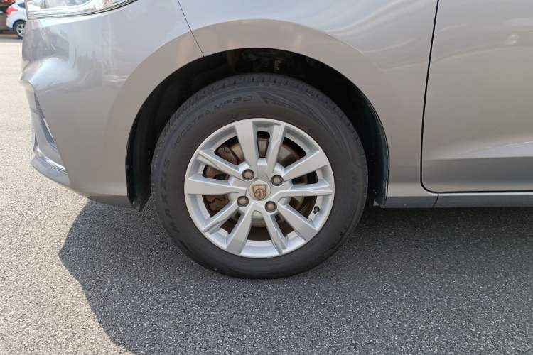 Used Baojun 360 2018 1.5L Manual Elite Version National V Left Front Wheel Hub