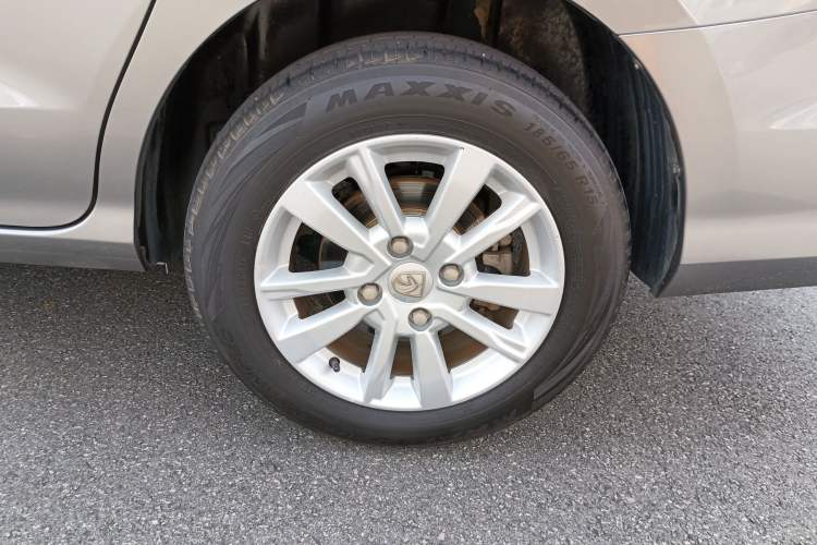 Used Baojun 360 2018 1.5L Manual Elite Version National V Left Rear Wheel Hub