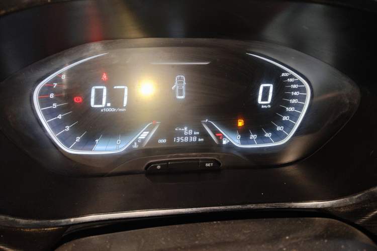 Used Baojun 360 2018 1.5L Manual Elite Version National V Odometer Close Up