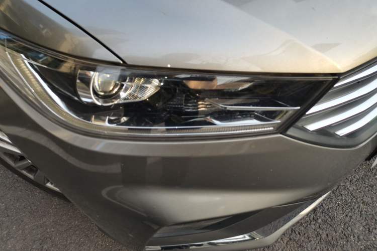Used Baojun 360 2018 1.5L Automatic Elite Version National V Right Front Headlight
