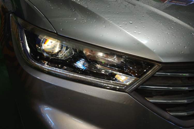 Used Baojun 360 2018 1.5L Manual Elite Version National V Right Front Headlight