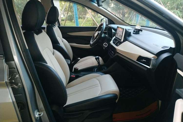 Used Baojun 360 2018 1.5L Manual Luxury Edition China V Right Front Seat