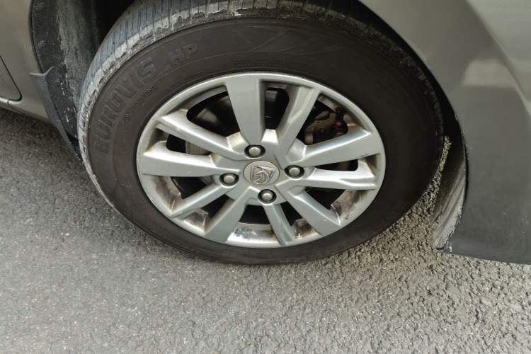 Used Baojun 360 2018 1.5L Automatic Elite Version National V Right Front Wheel Hub
