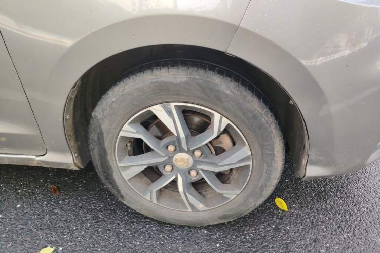 Used Baojun 360 2018 1.5L Manual Luxury Edition China V Right Front Wheel Hub