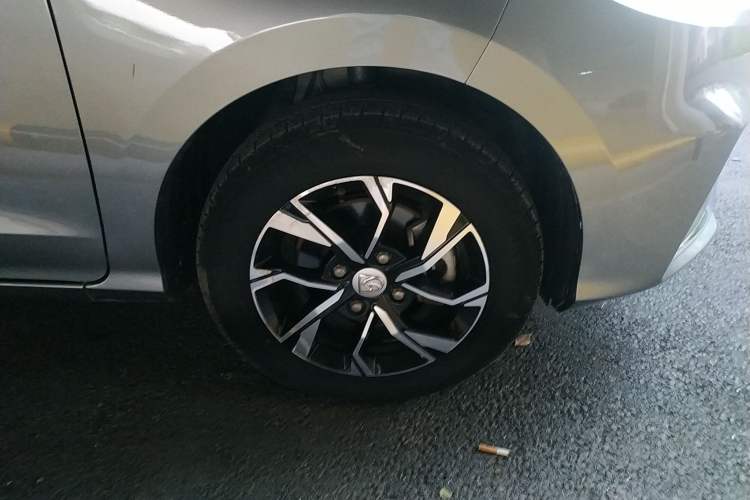 Used Baojun 360 2018 1.5L Manual Luxury Edition China V Right Front Wheel Hub