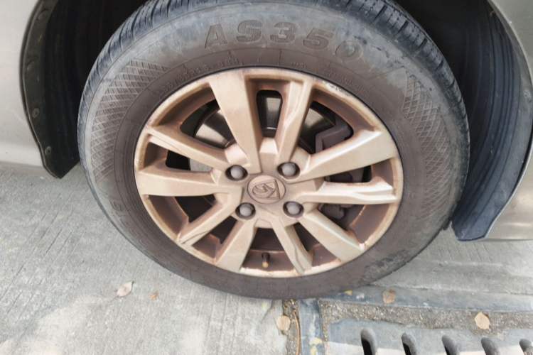 Used Baojun 360 2018 1.5L Manual Elite Version National V Right Front Wheel Hub