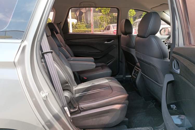 Used Baojun 360 2018 1.5L Manual Elite Version National V Right Rear Seat