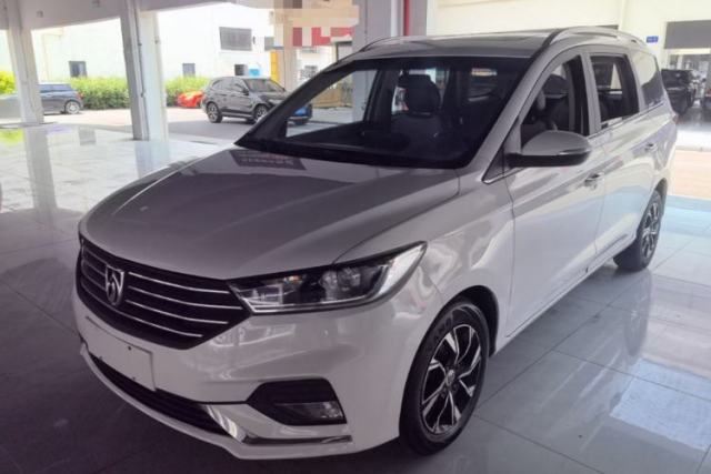 Used Baojun 360 2018 1.5L Automatic Luxury Version China V