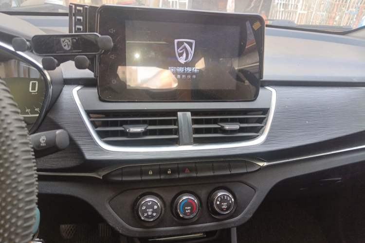 Used Baojun 360 2018 1.5L Manual Elite Version National V Audio And AC Panel