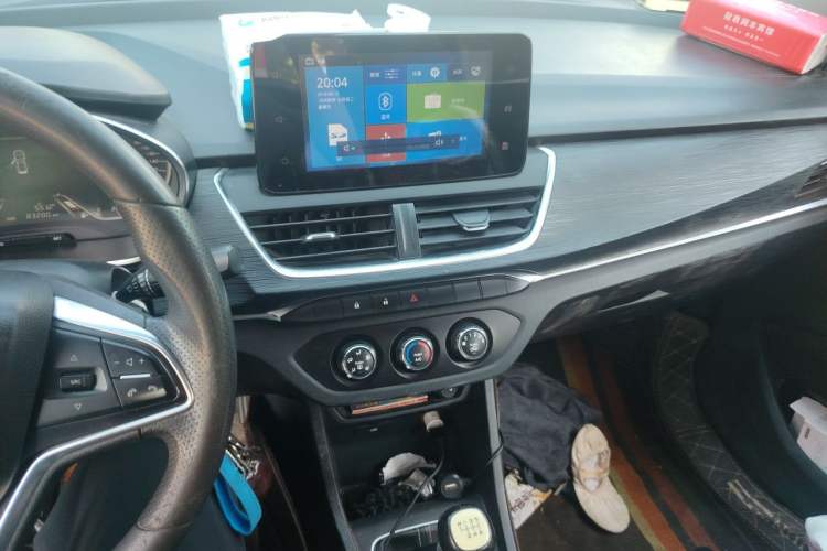 Used Baojun 360 2018 1.5L Manual Elite Version National V Audio And AC Panel