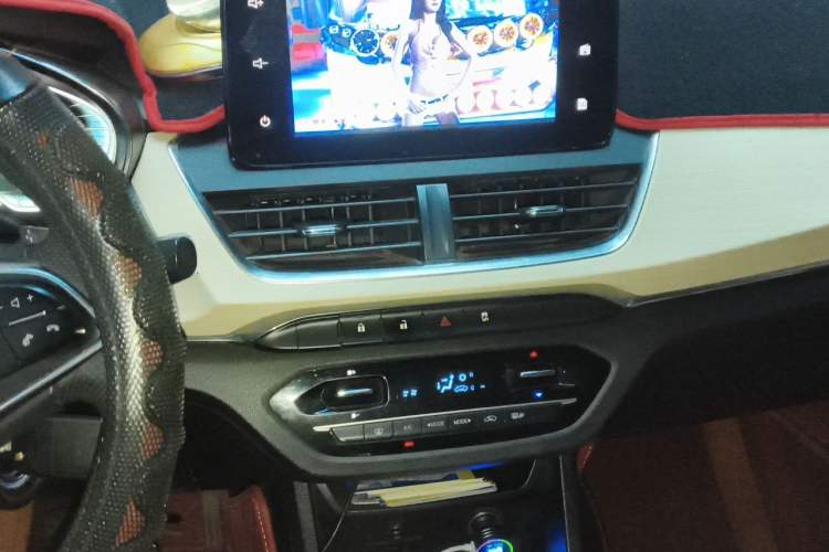 Used Baojun 360 2018 1.5L Automatic Luxury Version China V Audio And AC Panel